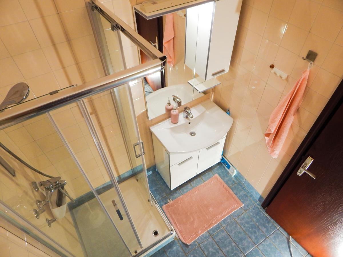 Apartmani Jutro Novalja Buitenkant foto