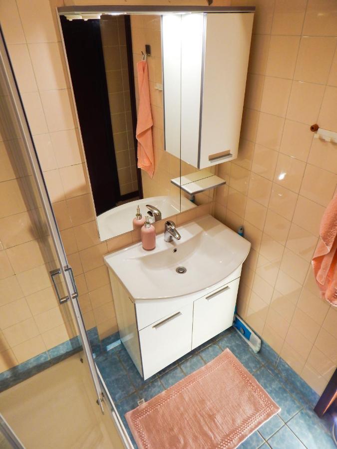 Apartmani Jutro Novalja Buitenkant foto