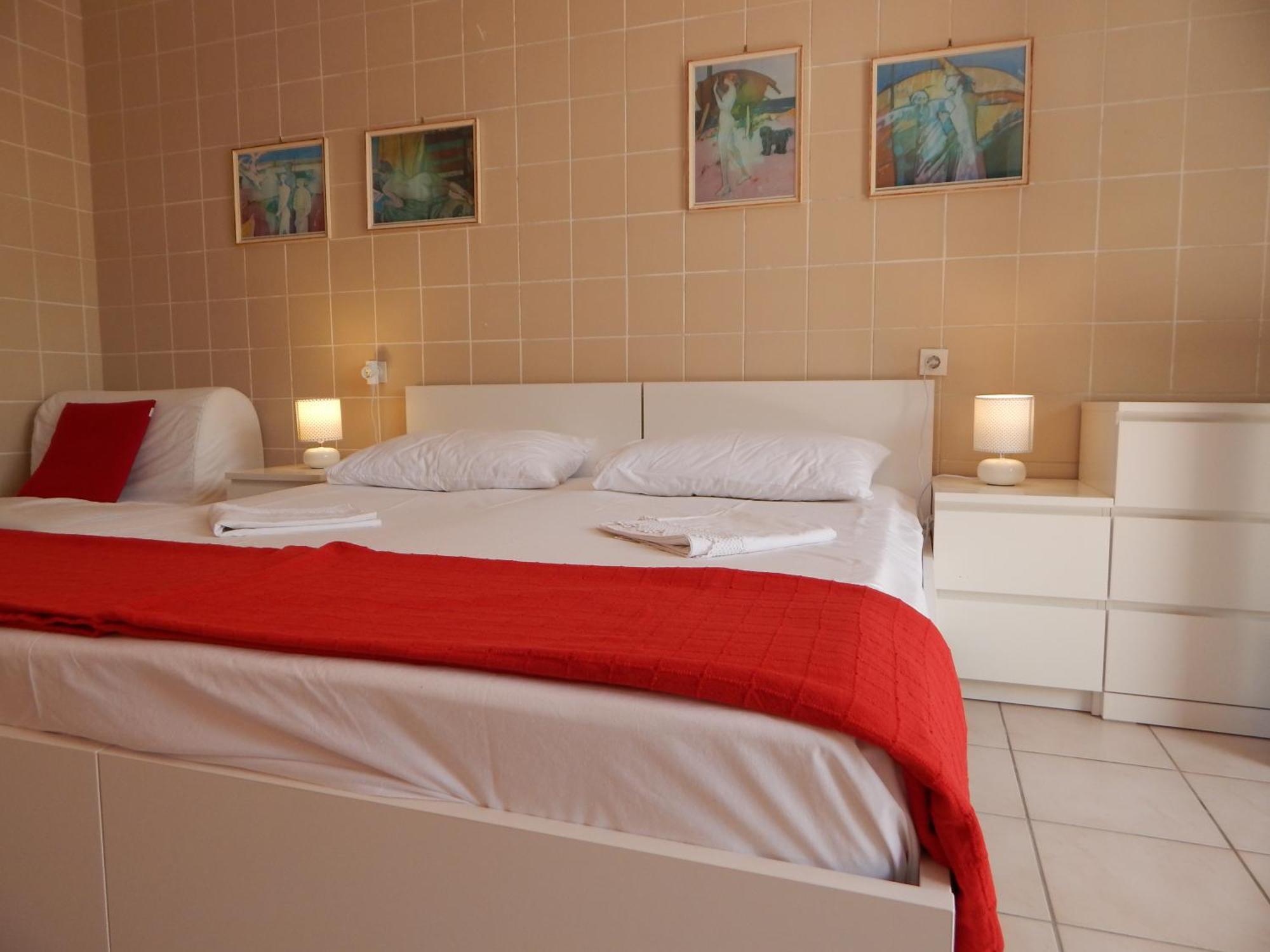 Apartmani Jutro Novalja Kamer foto